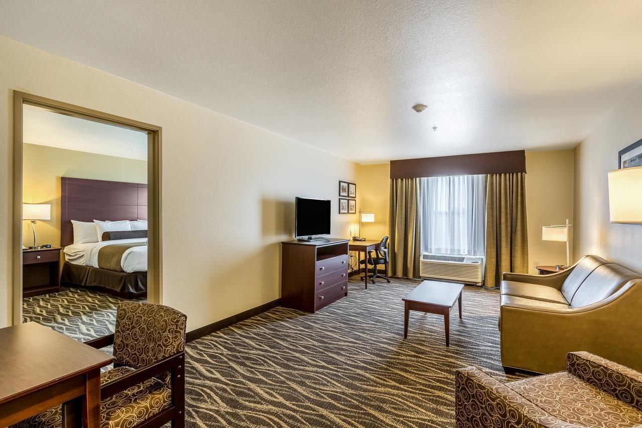 Cobblestone Hotel & Suites Hartford Buitenkant foto