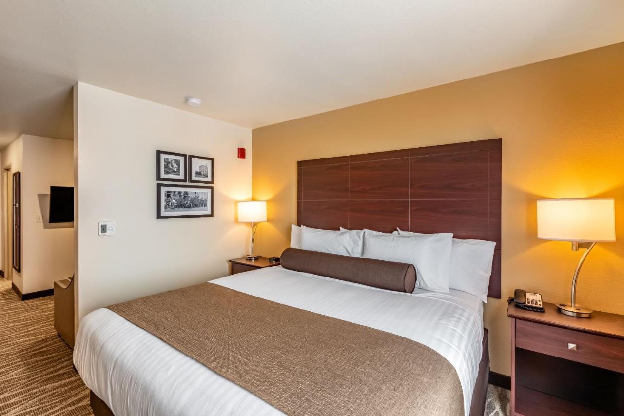 Cobblestone Hotel & Suites Hartford Buitenkant foto