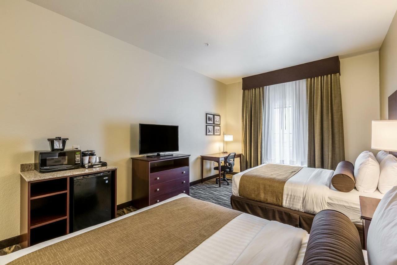 Cobblestone Hotel & Suites Hartford Buitenkant foto